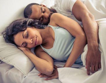 sleep apnea treatment rutland | couple sleeping soundly