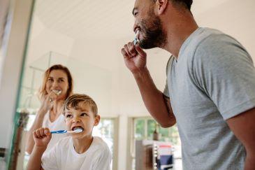 rutland dentist | family brushing teeth